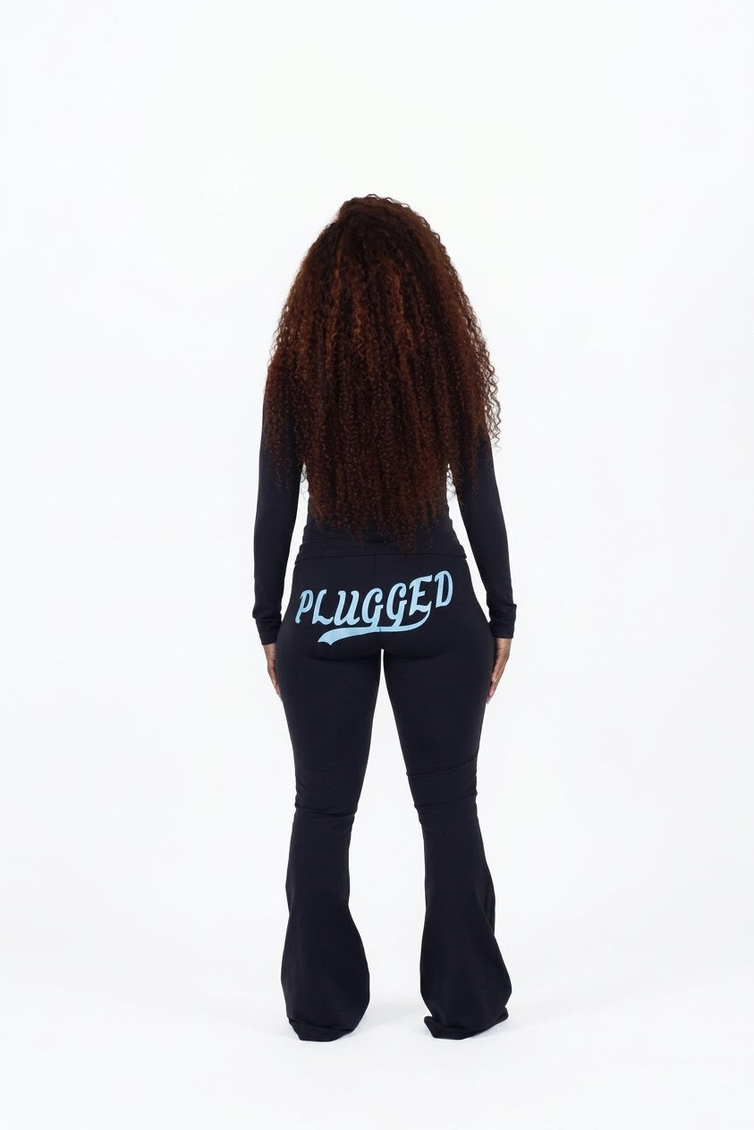 Plugged Essentials Longsleeve